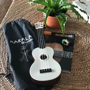Ukulele. Makala Waterman ukulele. White.